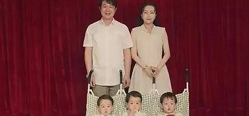 了解18+触摸互动游戏+黄油苹果免费版下载的最新动态